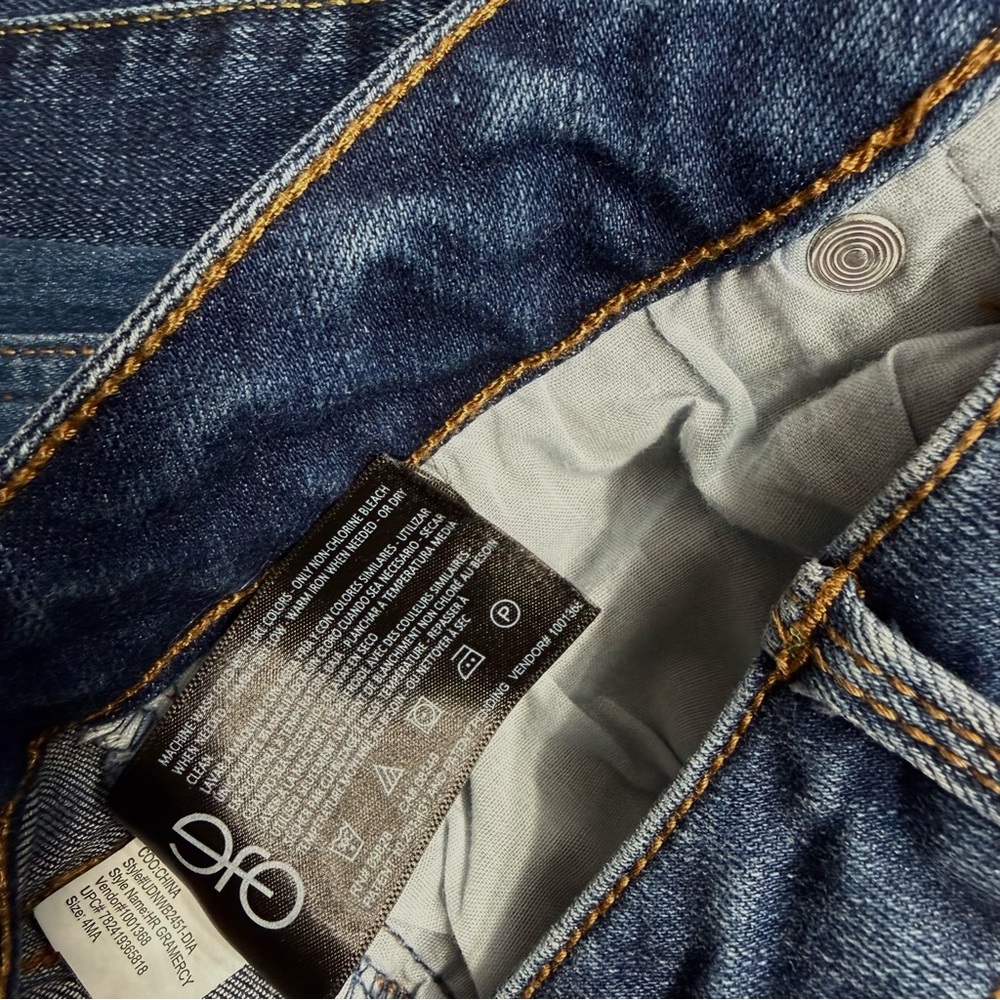 Nine West High-Rise Gramercy Curvy Straight-Leg  Light-Wash Blue Denim Jeans - Picture 9 of 13